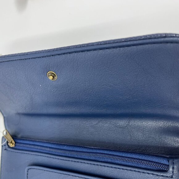 G.H. Bass & Co. Wallet Dark Blue Pebbled  Leather  Tifold  Unisex NWT - Picture 5 of 13